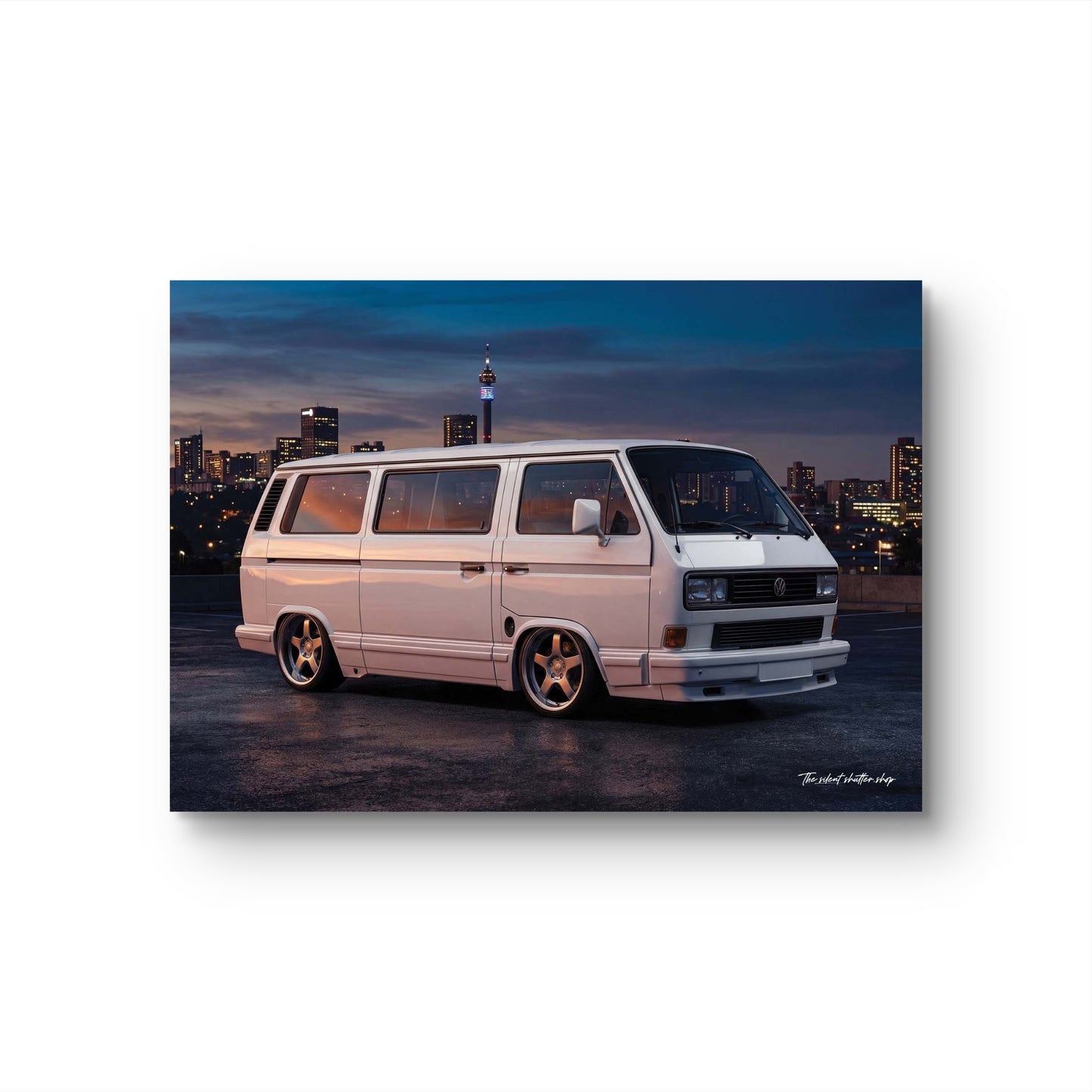 VW Caravelle Bronze Skyline