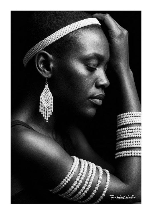 Beaded Elegance - The Silent Shutter