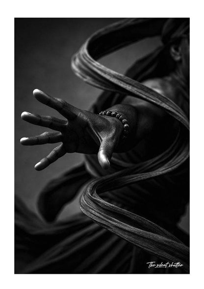 Five Fingers in Flight - The Silent Shutter