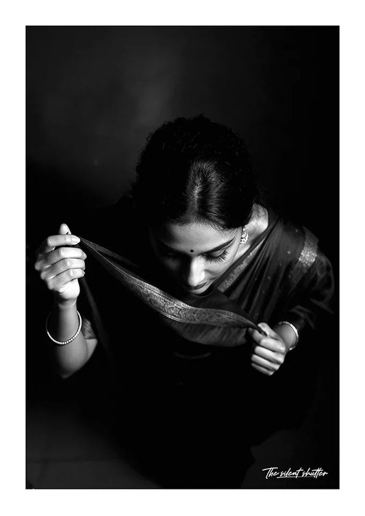 Secret View - The Silent Shutter