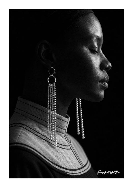 Suspended Rings - The Silent Shutter