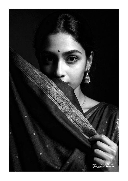 Hidden Smile - The Silent Shutter