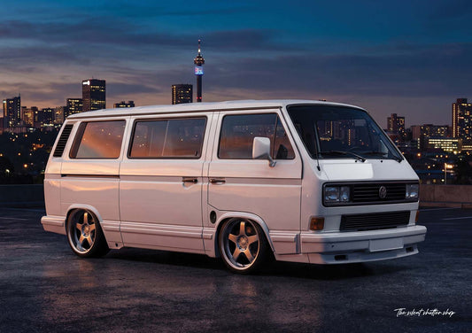 VW Caravelle Bronze Skyline
